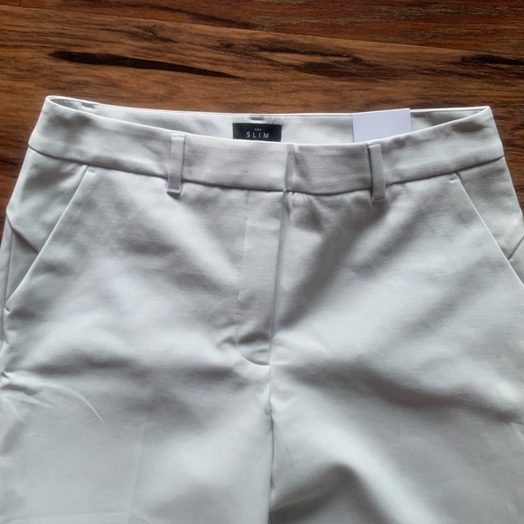 White House Black Market- w’s 10 - The Slim ankle - light gray/cream color - Picture 4 of 7